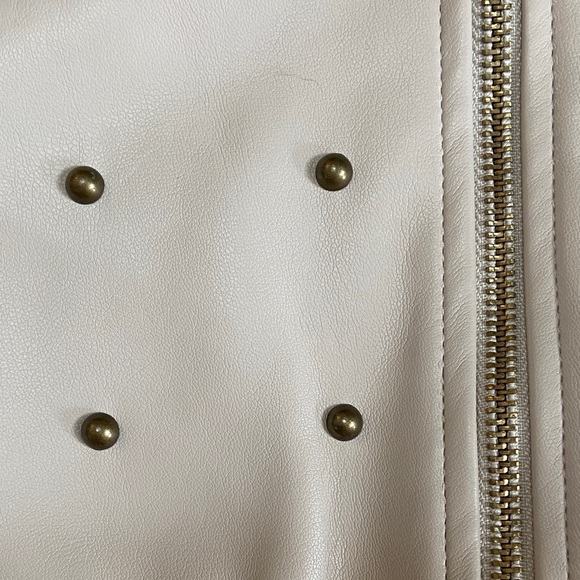 Sioni Light Beige Bomber Jacket Sweater with Metallic Details - Picture 3 of 15